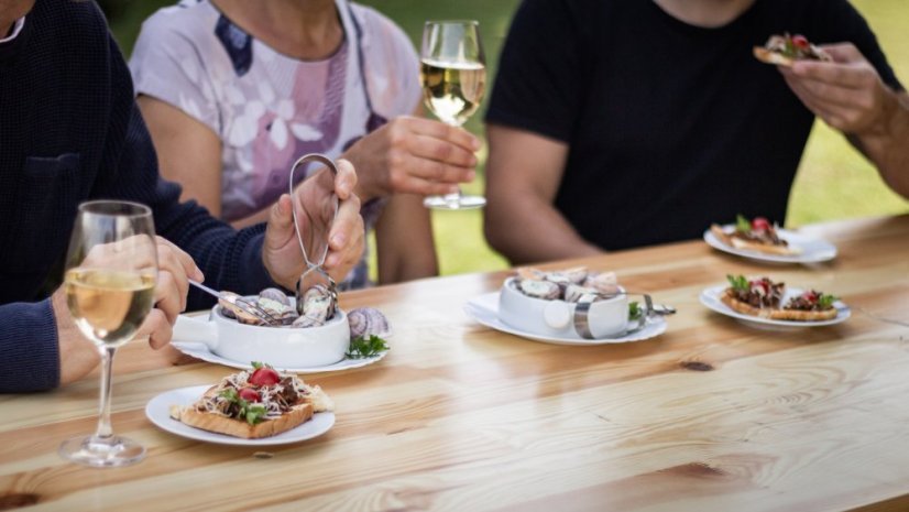 Poukaz na exkurzi s degustací - Počet osob: 2 osoby